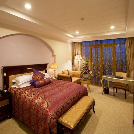 Q And X Hot Spring Resort Qingdao Buitenkant foto