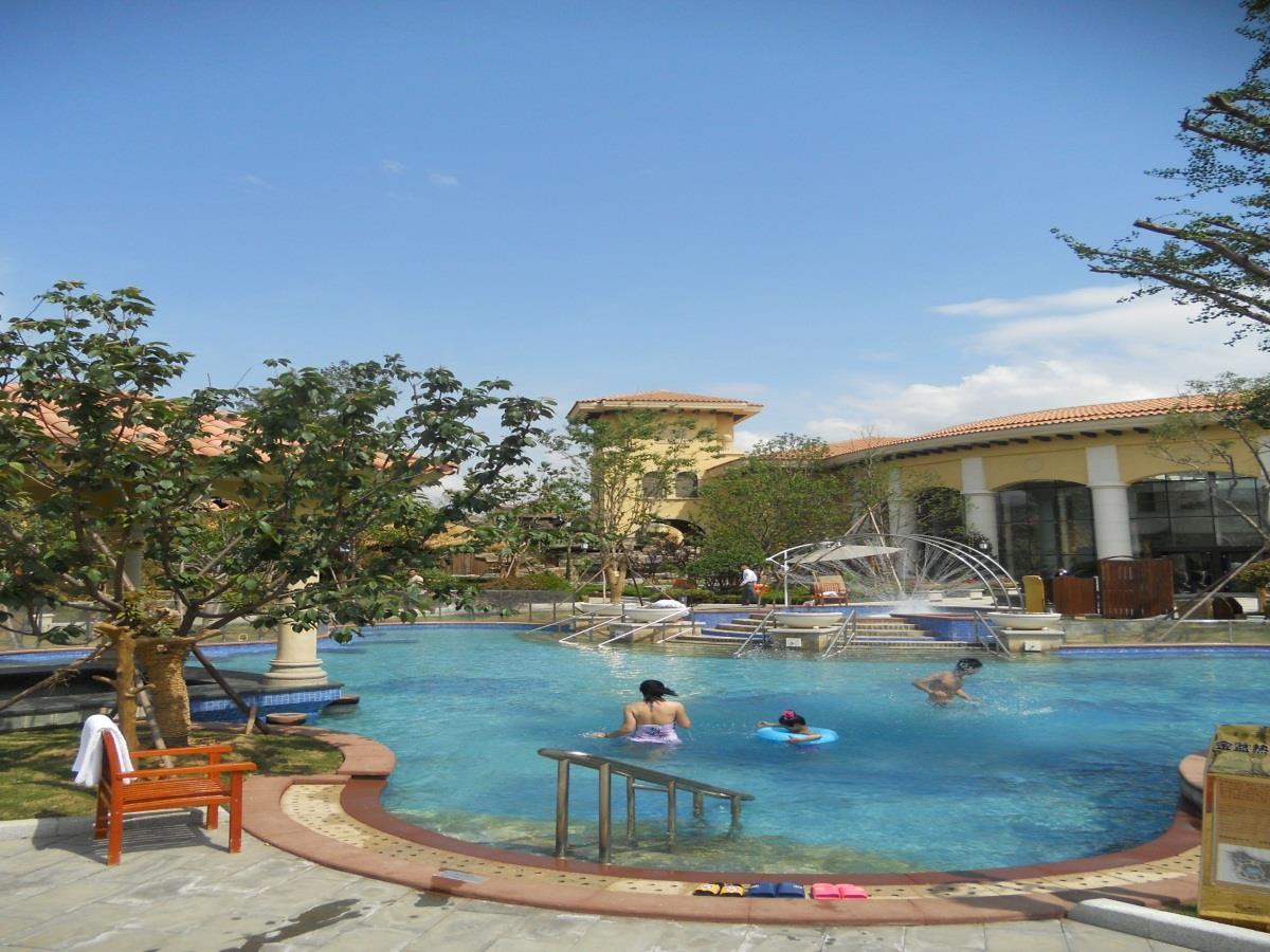 Q And X Hot Spring Resort Qingdao Buitenkant foto